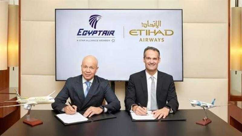 مصر للطيران والاتحاد للطيران توقعان مذكرة تفاهم