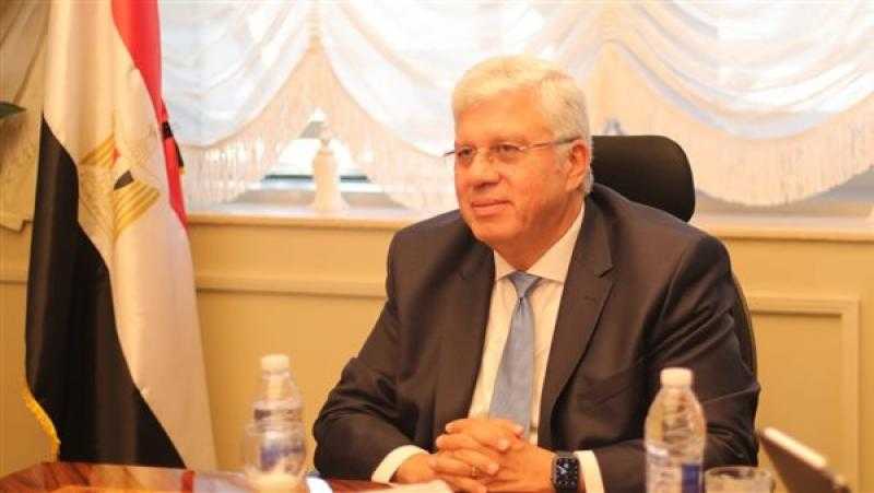 وزير التعليم العالي يوجه برفع درجة الاستعداد بالمستشفيات الجامعية خلال إجازة العيد