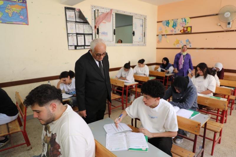 وزير التعليم: إحالة الغشاشين ومراقبيهم في امتحانات الثانوية إلى النيابة العامة