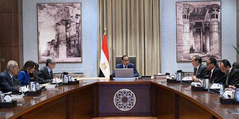 رئيس الوزراء: الرئيس السيسي وجه بسرعة العمل على إنهاء أزمة انقطاع الكهرباء