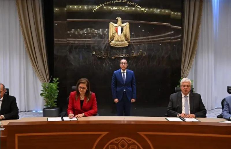 توقيع اتفاقية مساهمين بين «سيرا» و«الأهلي سيرا» وصندوق مصر لتطوير التعليم لإنشاء 4 فروع لجامعات دولية