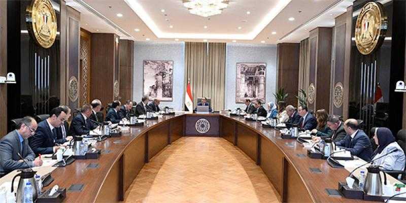 مشاهد من الاجتماع الثاني للحكومة الجديدة.. الكهرباء والأسعار أبرز المناقشات