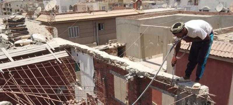 رئيس جهاز مدينة 6 أكتوبر: إزالة فورية لأي روف مخالف
