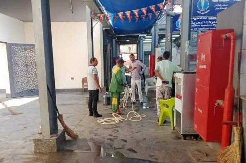 رئيس حي جنوب الغردقة يُكلف إدارة البيئة بمتابعة أعمال النظافة داخل حلقة السمك