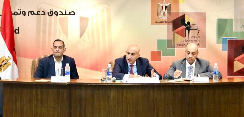 وزير التعليم يناقش مقترحات وحلولا مقدمة من المديريات لمواجهة الكثافة الطلابية