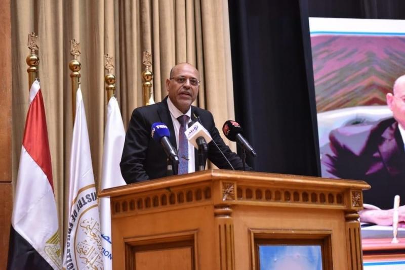 وزير العمل يُشارك في حفل تخرج الدفعة الثالثة لطلاب مدرسة السويدى للتكنولوجيا التطبيقية