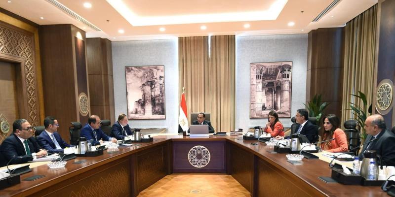 رئيس الوزراء يترأس الاجتماع الأول للمجموعة الوزارية الاقتصادية