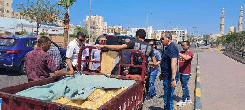 محافظ البحر الأحمر: 5 آلاف جنيه مكافأة لمن يصور سير التروسيكلات وسيارات المخلفات المخالفة