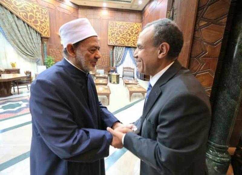 وزير الخارجية للإمام الأكبر: نتفاخر ونتباهى بالصورة المميزة والمشرفة للأزهر عالميا