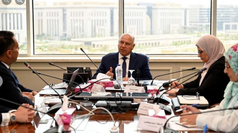 وزير الصناعة يلتقي وفد شركة ليونزبريدج المتخصصة في إدارة مشروعات الطاقة