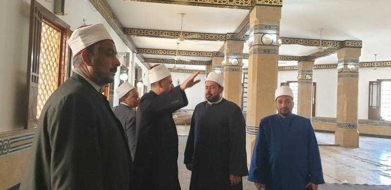 وزير الأوقاف يكلف رئيس القطاع الديني بالمرور المفاجئ على المساجد
