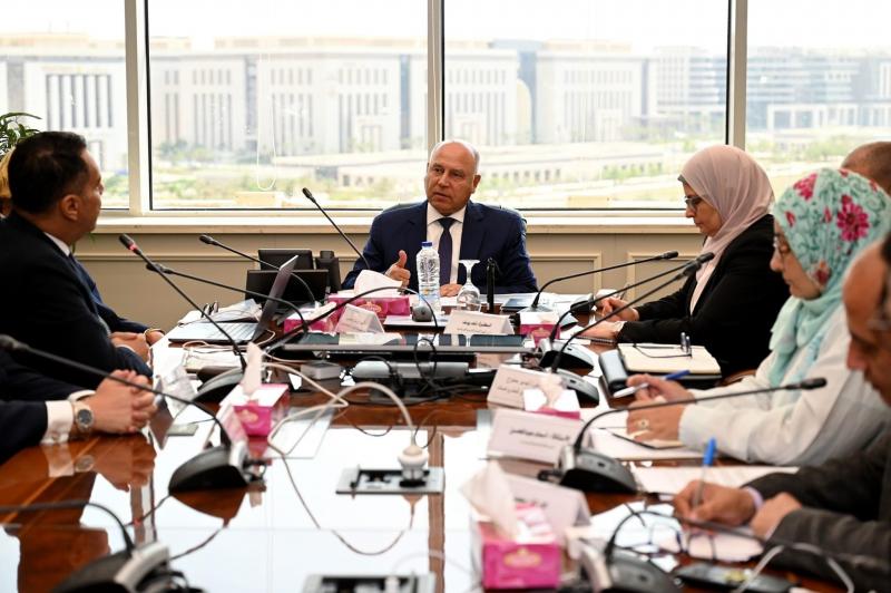 كامل الوزير يلتقي وفد شركة ليونزبريدج التابعة لمجموعة ويسون المتخصصة في إدارة المواد الطبيعية ومشروعات الطاقة