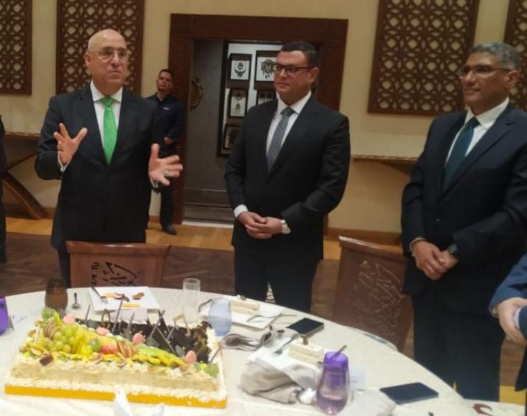 وزير الإسكان ينظم حفلًا لتكريم الدكتور عاصم الجزار.. صور