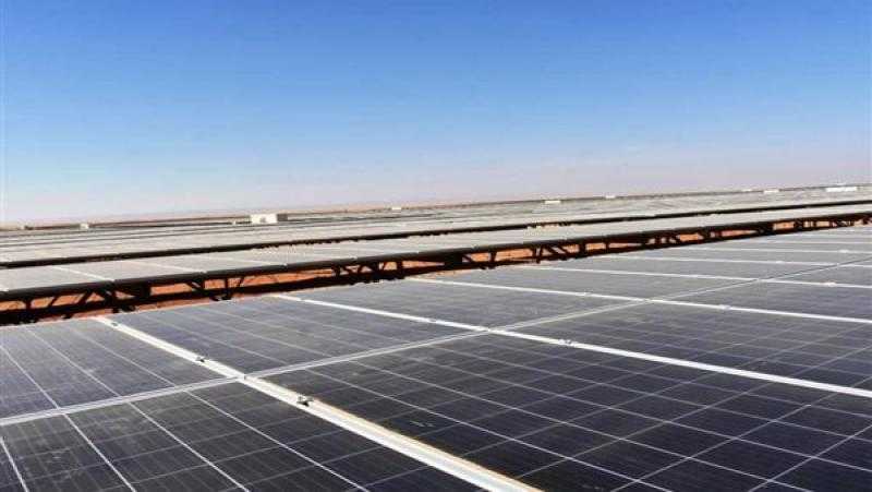 خبير: يمكن للبنوك الاستثمار في تنفيذ محطات الطاقة الشمسية وبيعها للمواطنين بالتقسيط