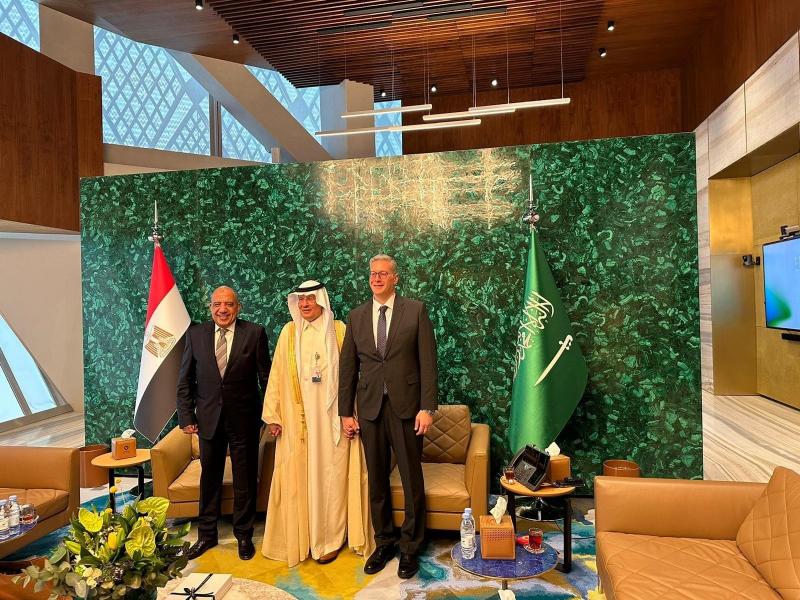 وزير البترول يزور نظيره السعودي في الرياض لمناقشة سبل التعاون المشترك