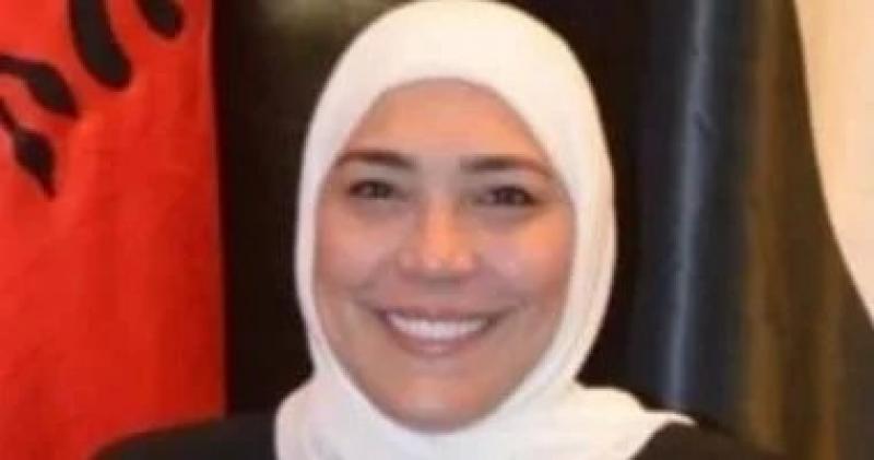 وزير الأوقاف يجرى اتصالا هاتفيا بالواعظة مرفت عزت إثر تعرضها لحادث أليم للاطمئنان عليها