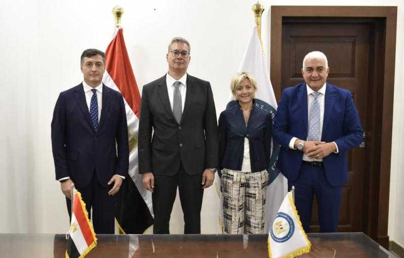 وزير البترول: الاتفاق مع إينى لتكثيف الاستكشاف بمناطق امتيازها فى مصر