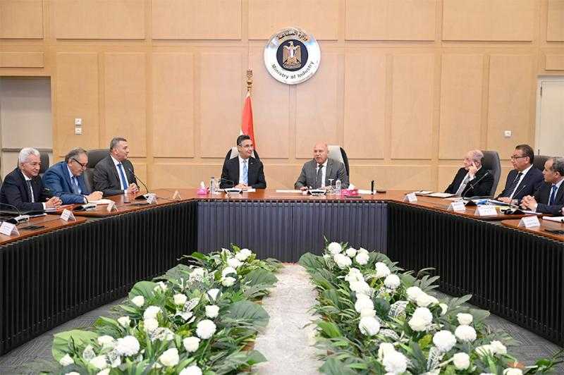 وزير النقل: تنفيذ 7 ممرات لوجستية دولية لربط مناطق الإنتاج بالموانئ البحرية