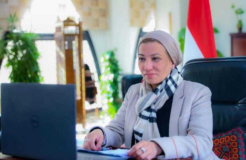 وزيرة البيئة ومحافظ الفيوم يتابعان موقف إعادة التوازن البيئي لبحيرة قارون