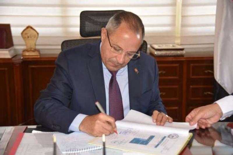 اعتماد نتيجة الصف الثالث بمدارس التمريض في بورسعيد بنسبة نجاح 100%