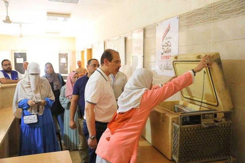 نائب وزير الصحة يتفقد عددا من وحدات الرعاية الأساسية بمحافظة سوهاج