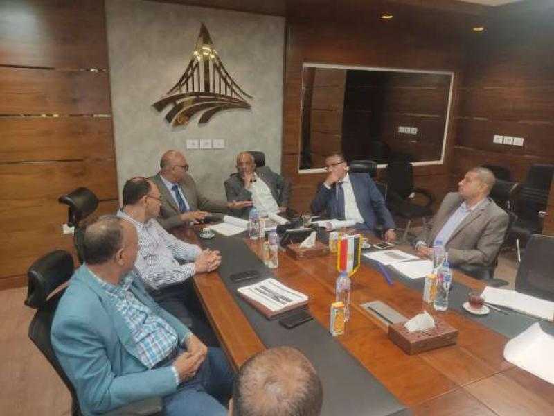 محافظ القليوبية: تطوير طريق القناطر الخيرية وشارع أحمد عرابي في شبرا الخيمة