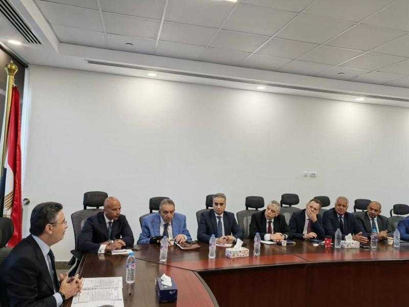 وزير التموين يترأس اللجنة العليا للسكر للاطمئنان على وفرة المخزون الاستراتيجي