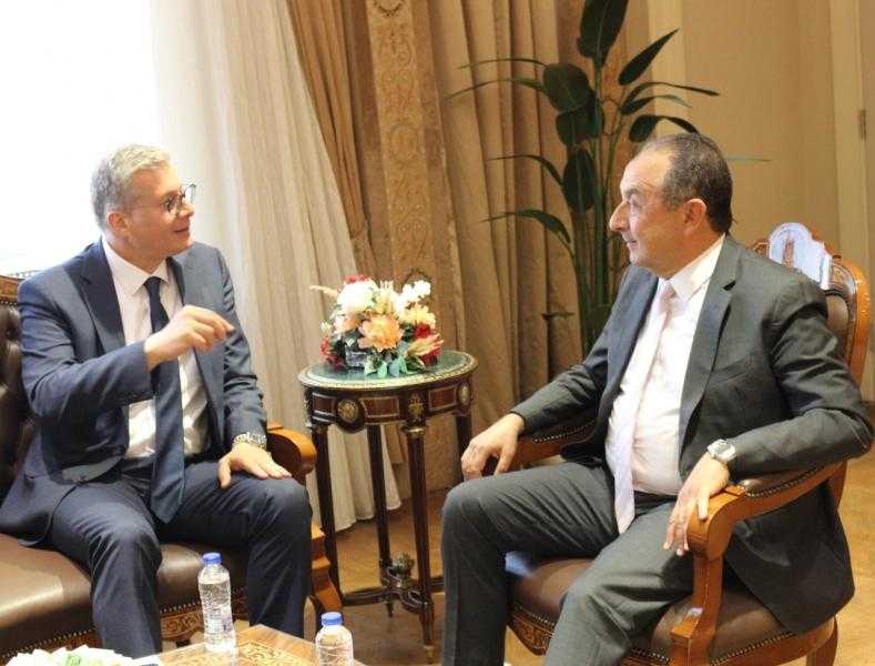 وزير قطاع الأعمال العام يستقبل وزير البترول لبحث الموضوعات المشتركة