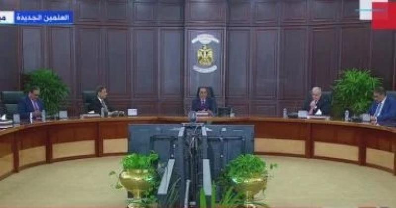 رئيس الوزراء يكشف أسباب تحريك أسعار المحروقات يوم الإجازة