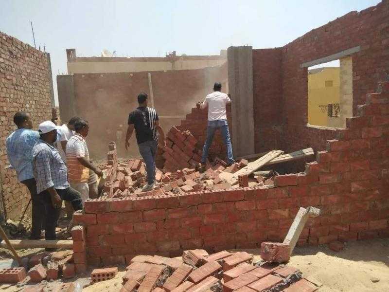 وزير الإسكان يُصدر قراراً بإزالة التعديات والمخالفات على 1454 فدانا بالفشن الجديدة