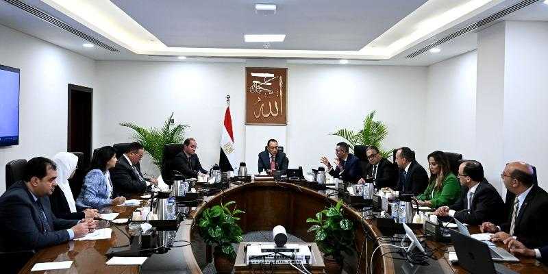 رئيس الوزراء يوجه بتشكيل لجنة لمراجعة موقف ”سيارات ذوي الهمم” التي استفاد بها غيرهم