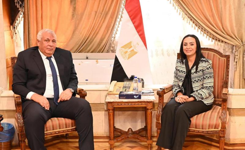 وزيرة التضامن الاجتماعي تستقبل محافظ الوادي الجديد.. ويبحثان تعزيزًا أوجه التعاون