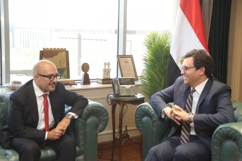 وزير الثقافة يستقبل نظيره الإيطالي في مستهل زيارته لمصر ويبحثان آفاق التعاون المستقبلي