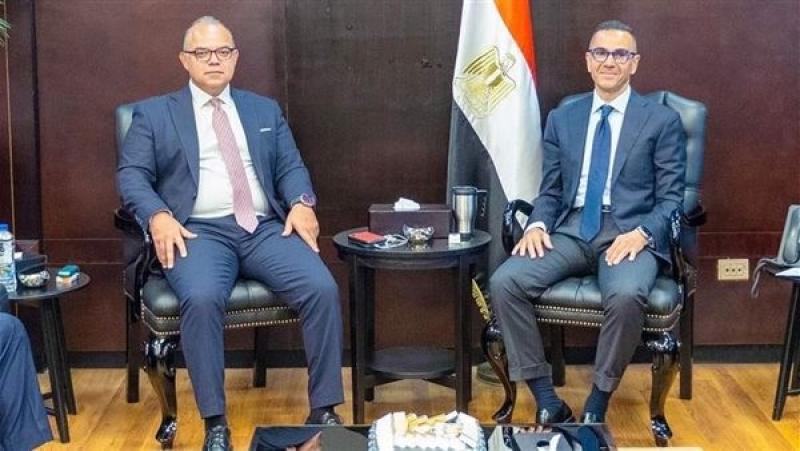 وزير الاستثمار يبحث مع الرقابة المالية تطوير بيئة الأعمال وخدمات المسار السريع