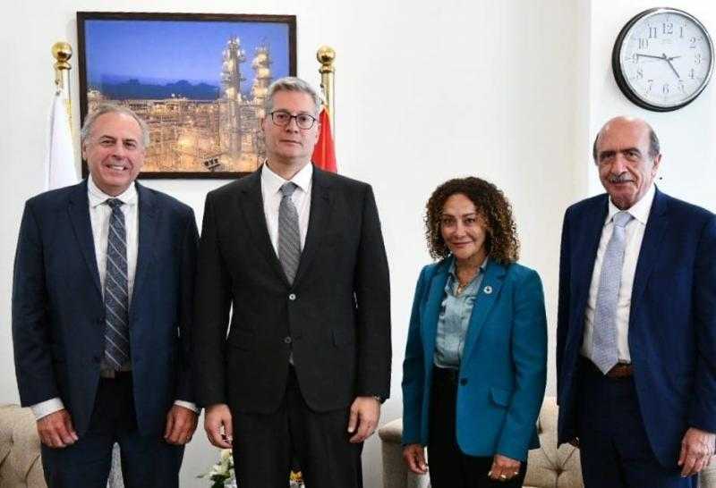 وزير البترول يبحث مع وفد فالكو الأمريكية خططها لزيادة معدلات الإنتاج