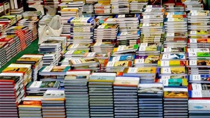 التحفظ على 35 ألف نسخة لكتب دراسية بدون تفويض من أصحاب الحقوق الأدبية داخل مكتبة