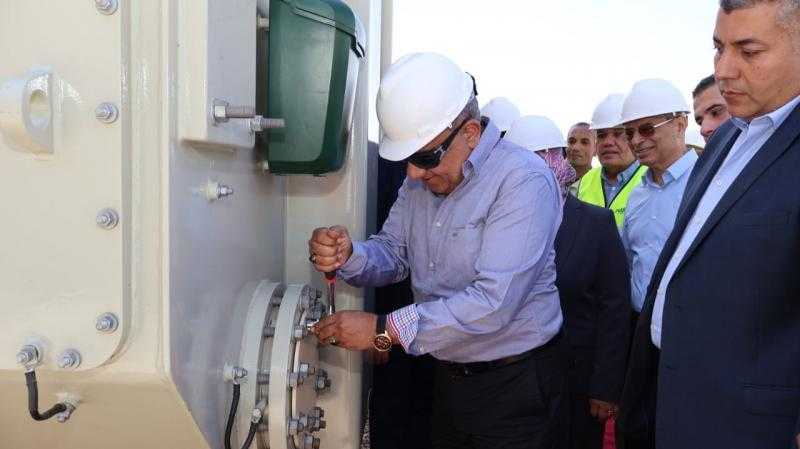 وزير الكهرباء يشارك فى بدء تركيب أول محول بمحطة الربط المصرى السعودى