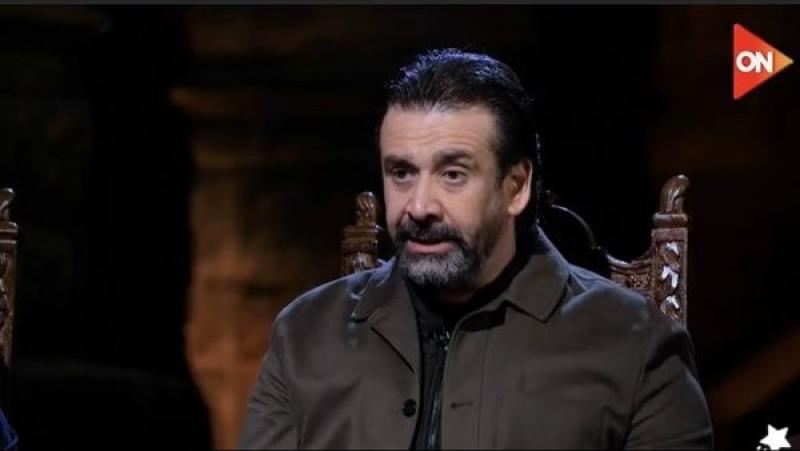 كريم عبد العزيز يفجر مفاجأة ويكشف عن انتمائه الكروي