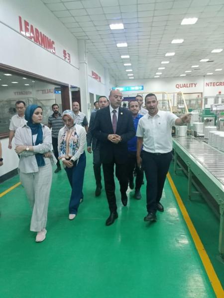 وزير العمل في ختام جولته في السويس بزيارة ”تيدا مصر للإستثمار”: تدريب مهني وتوفير عِمالة مُدربة للمصانع والشركات