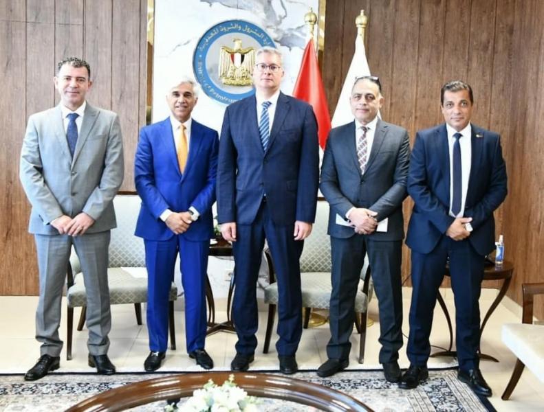 وزير البترول مستجدات التعاون القائم بين قطاع البترول وشركة ابيك