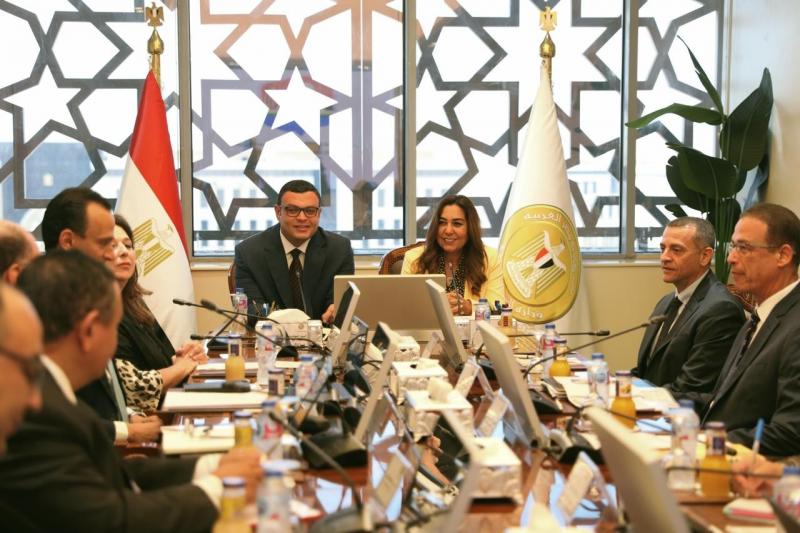 وزيرا الإسكان والتنمية المحلية ومدير”الهابيتات” يتابعون تحضيرات استضافة مصر لـ”المنتدى الحضري العالمي”