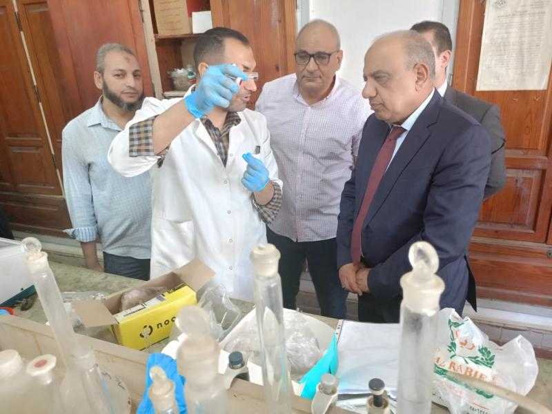 وزير الكهرباء يتفقد هيئة المواد النووية ويستعرض مشروعات العمل