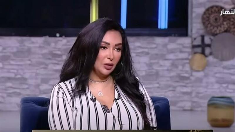 كنت عاوزه أقرب من ربنا.. شاهيناز تكشف سبب ارتداء الحجاب