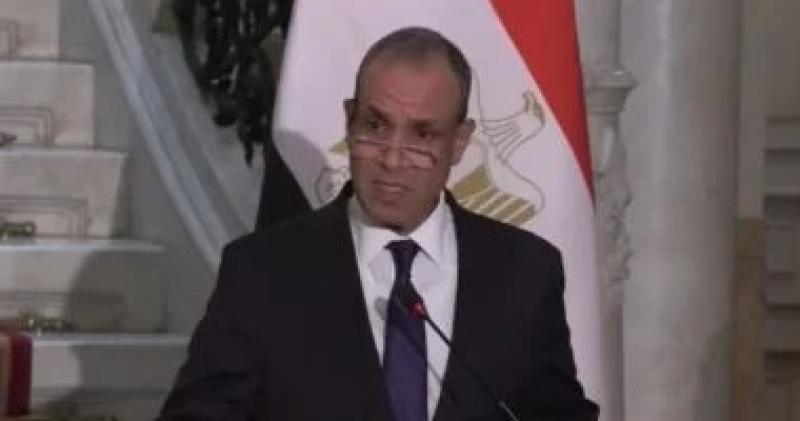 وزير الخارجية يزور المستشفى الميدانى المصرى ببيروت ويؤكد تضامن الشعبين