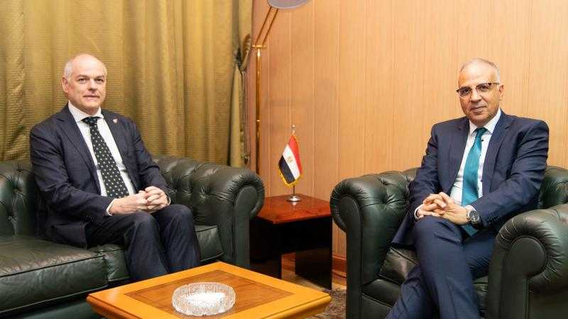 وزير الرى يبحث مع السفير الأسترالى بمصر تعزيز التعاون فى الموارد المائية