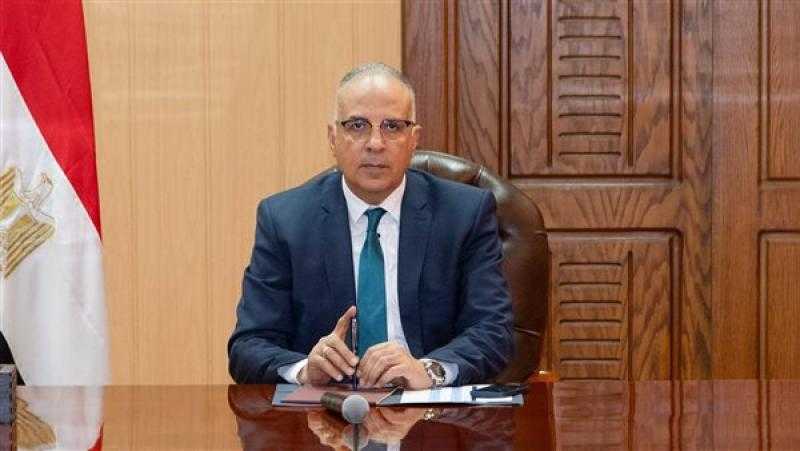 سويلم يتابع موقف المشروعات المقترحة وأولويات تنفيذها طبقا لرؤية وزارة الري