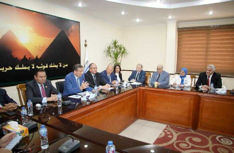 وزير الزراعة يؤكد للمصدرين العمل على إزالة كل معوقات التصدير|صور