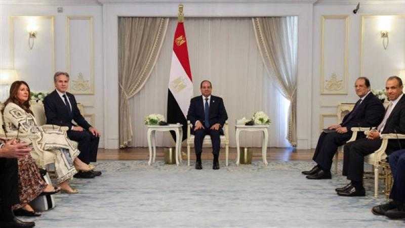 الرئيس السيسي يستقبل وزير الخارجية الأمريكي في مدينة العلمين الجديدة