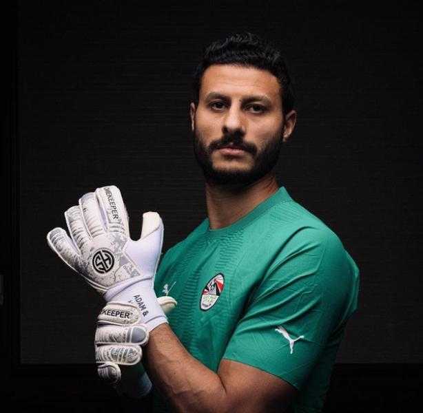 الأهلي يستعد لحسم ملف تجديد عقود الشناوي وبيرسي تاو