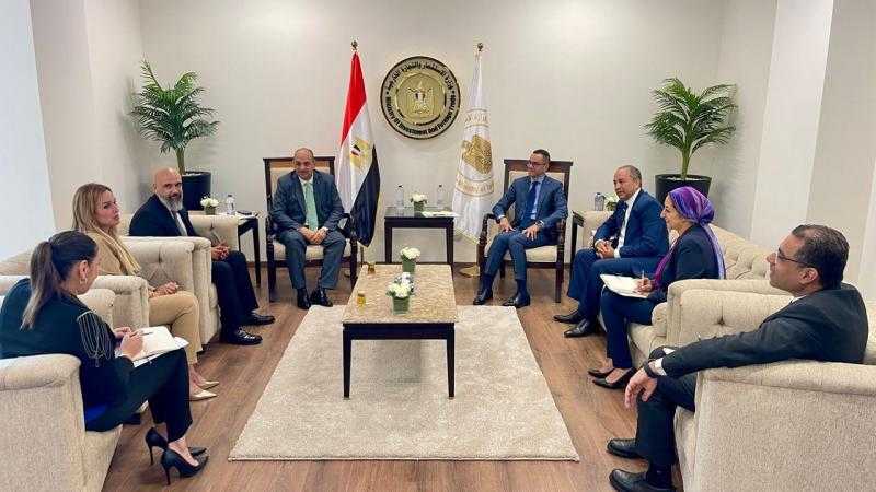 وزير الاستثمار يلتقي وفد جنرال إليكتريك هيلث كير لاستعراض خطط الشركة الحالية والمستقبلية بمصر